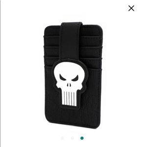 MARVEL PUNISHER SKULL CARD HOLDER.. I also have the bag ask about it